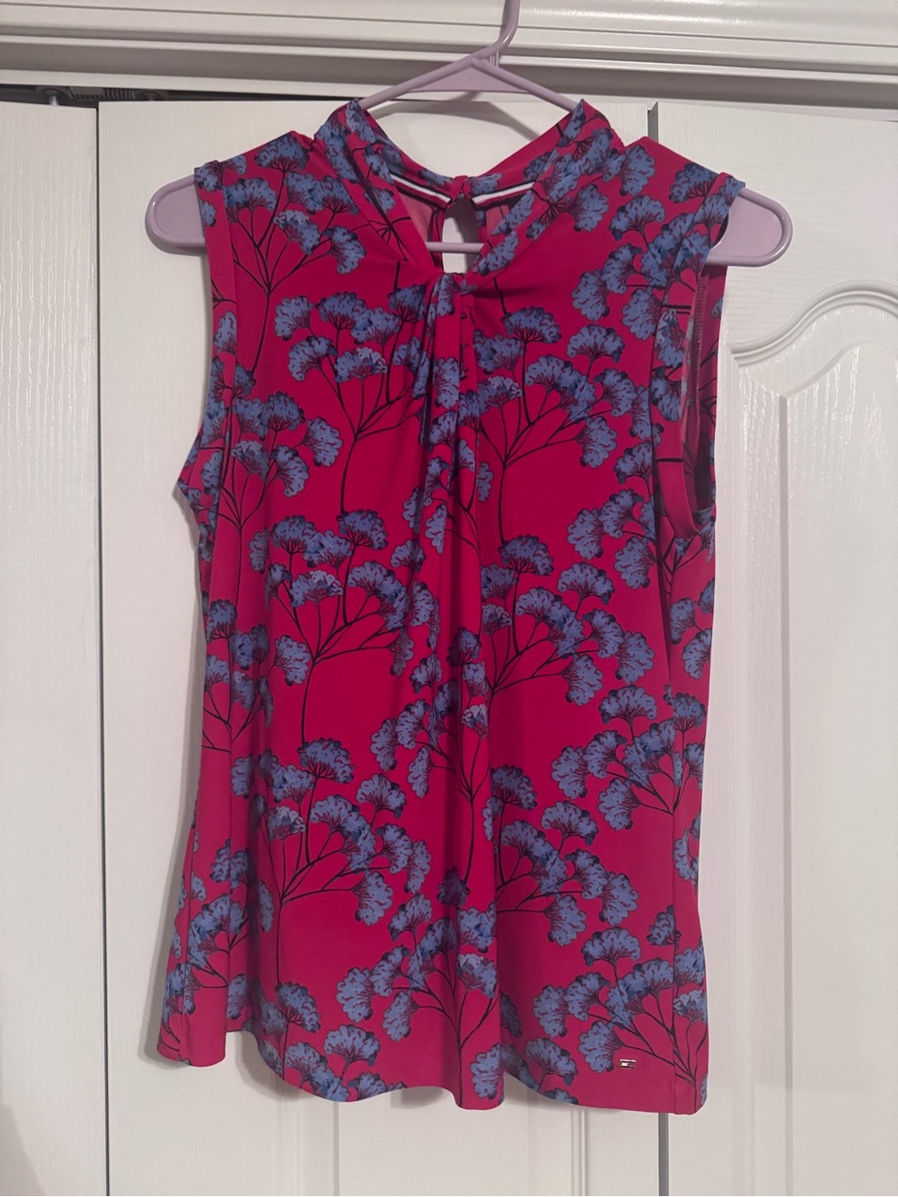 Tommy Hilfiger Red Floral Sleeveless Tie-Neck Top